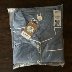 Women’s bamboo pajamas in blue, small